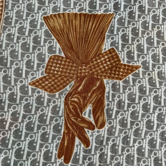 Christian Dior shawl. - Picture 4 of 5